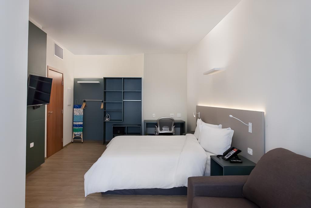 Hotel Esuites Virginia Luxemburgo Bh 4*