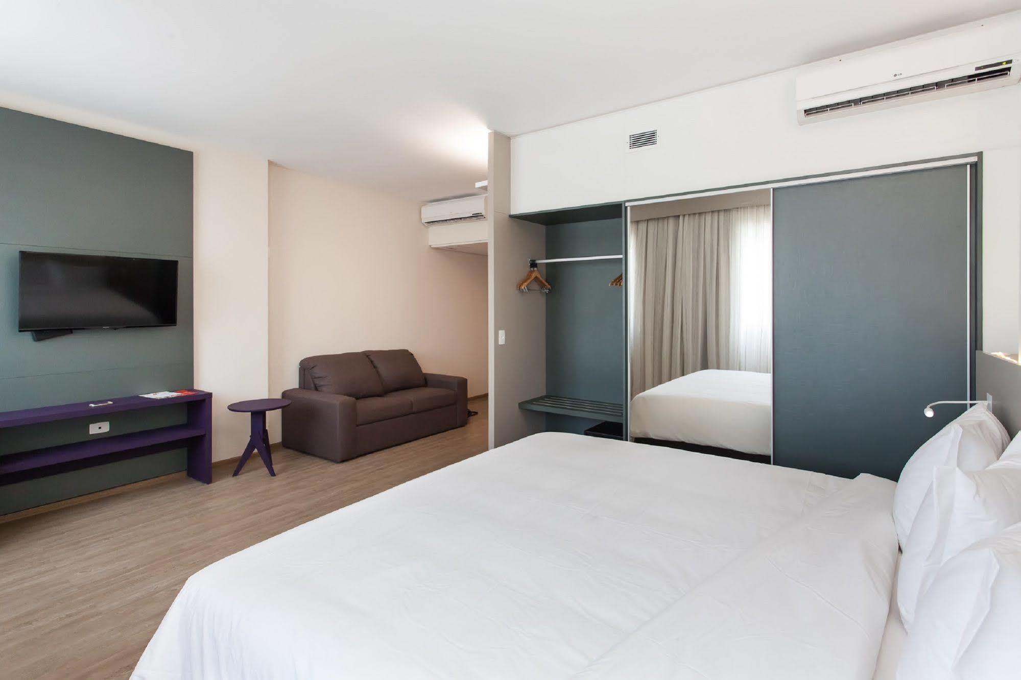 Hotel Esuites Virginia Luxemburgo Bh 4*